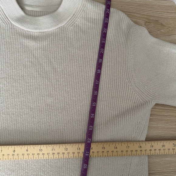 Lululemon 2 Merino Wool Blend Rib Crew Neck Sweater White Opal Winter Classic - Picture 6 of 7